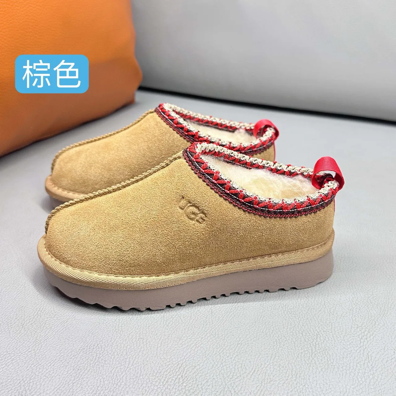 UGG Tasman Marrom Vermelho Suede Superior Forro de Shearling Interior Sapatos Casuais 5