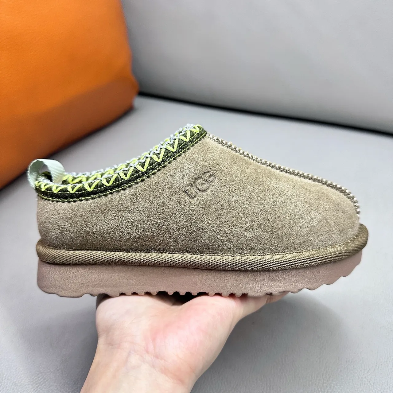 UGG Tasman Marrom Vermelho Suede Superior Forro de Shearling Interior Sapatos Casuais 10