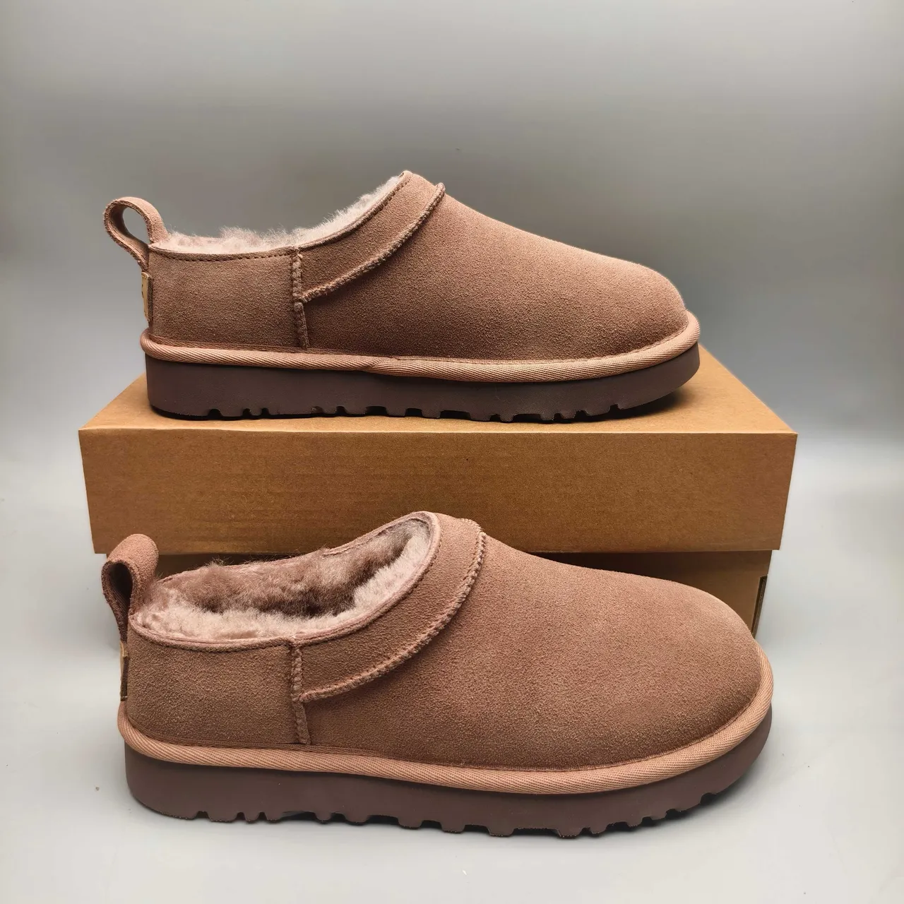 UGG Tasman 棕色羊麂皮 Shearling 衬里 套脚雪靴 5