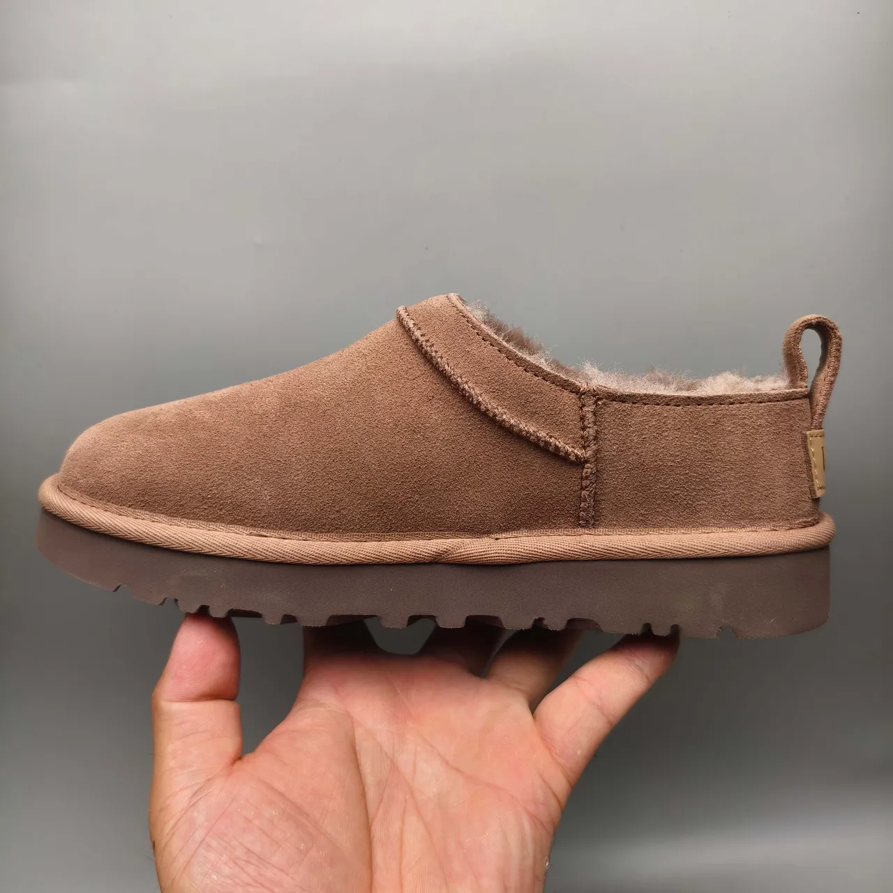 UGG Tasman 棕色羊麂皮 Shearling 衬里 套脚雪靴 7