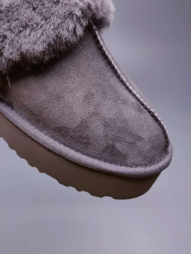UGG Tasman 灰色麂皮平台拖鞋 9