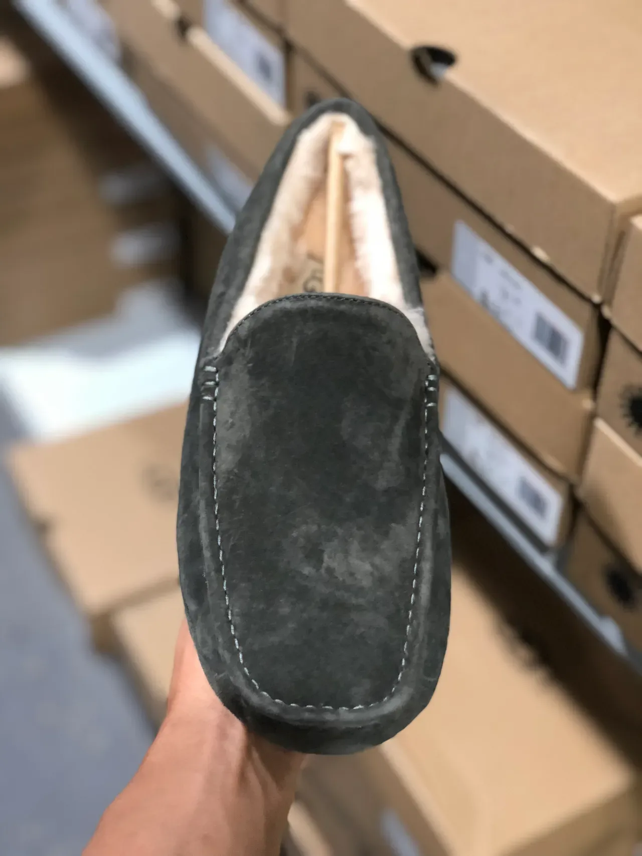 UGG Tasman 灰色麂皮羊毛内里一脚蹬乐福鞋 5