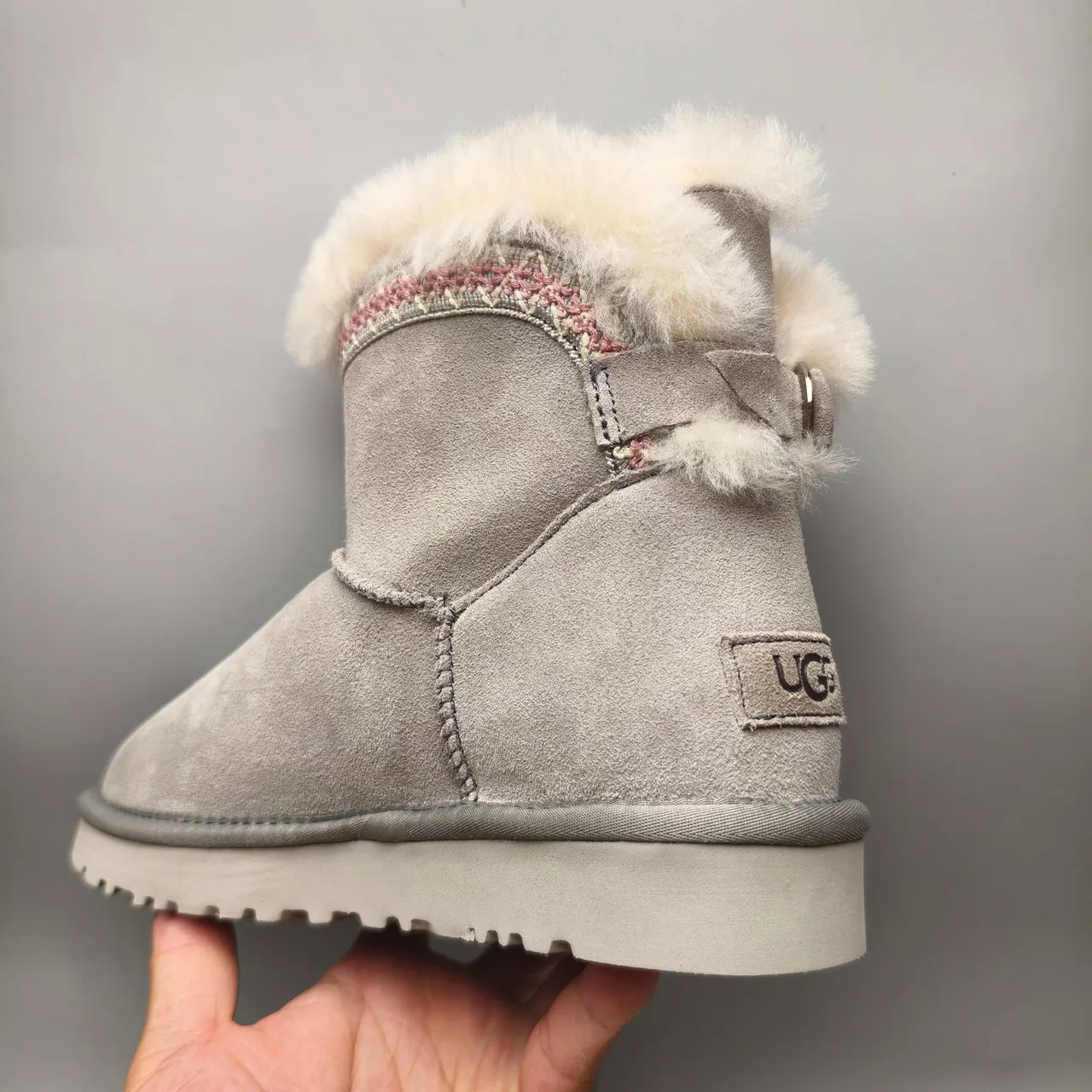 UGG Tasman 浅灰麂皮羊毛护腿雪靴 3