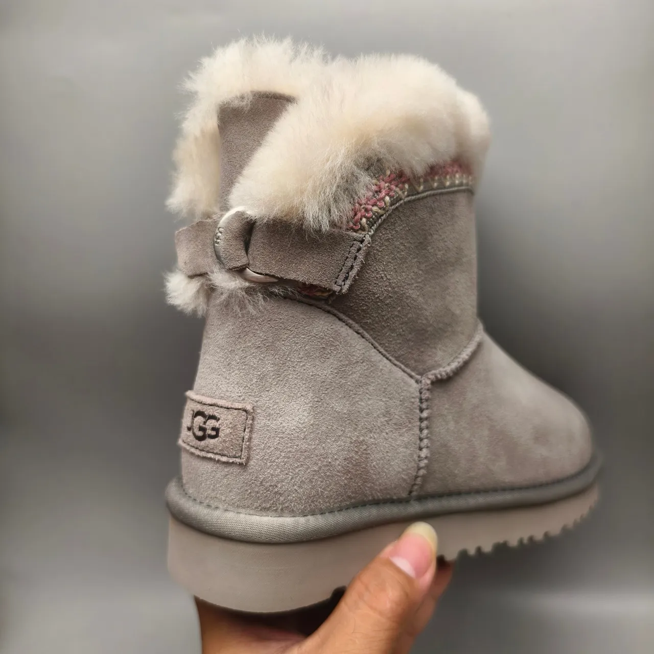 UGG Tasman 浅灰麂皮羊毛护腿雪靴 4