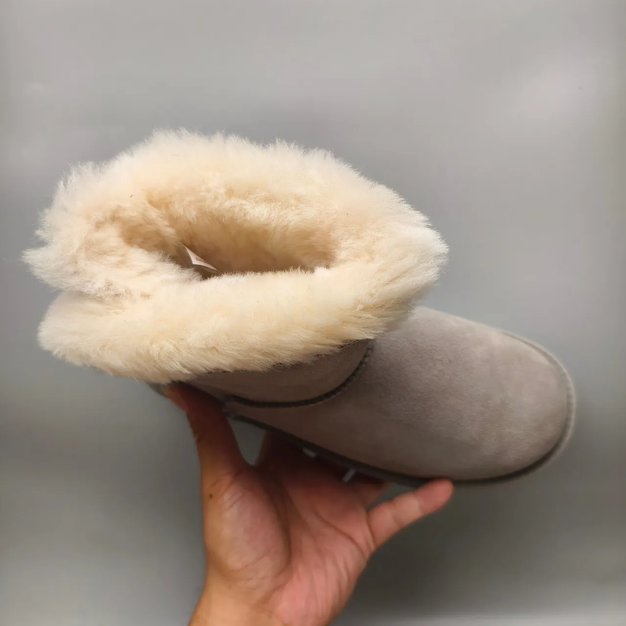 UGG Tasman 浅灰麂皮羊毛护腿雪靴 5