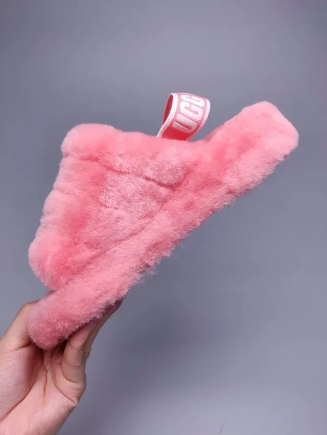 UGG Tasman 粉色羊毛拖鞋 2