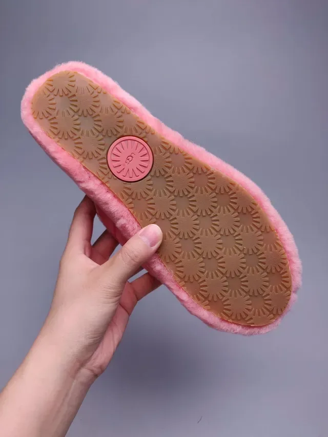 UGG Tasman 粉色羊毛拖鞋 6