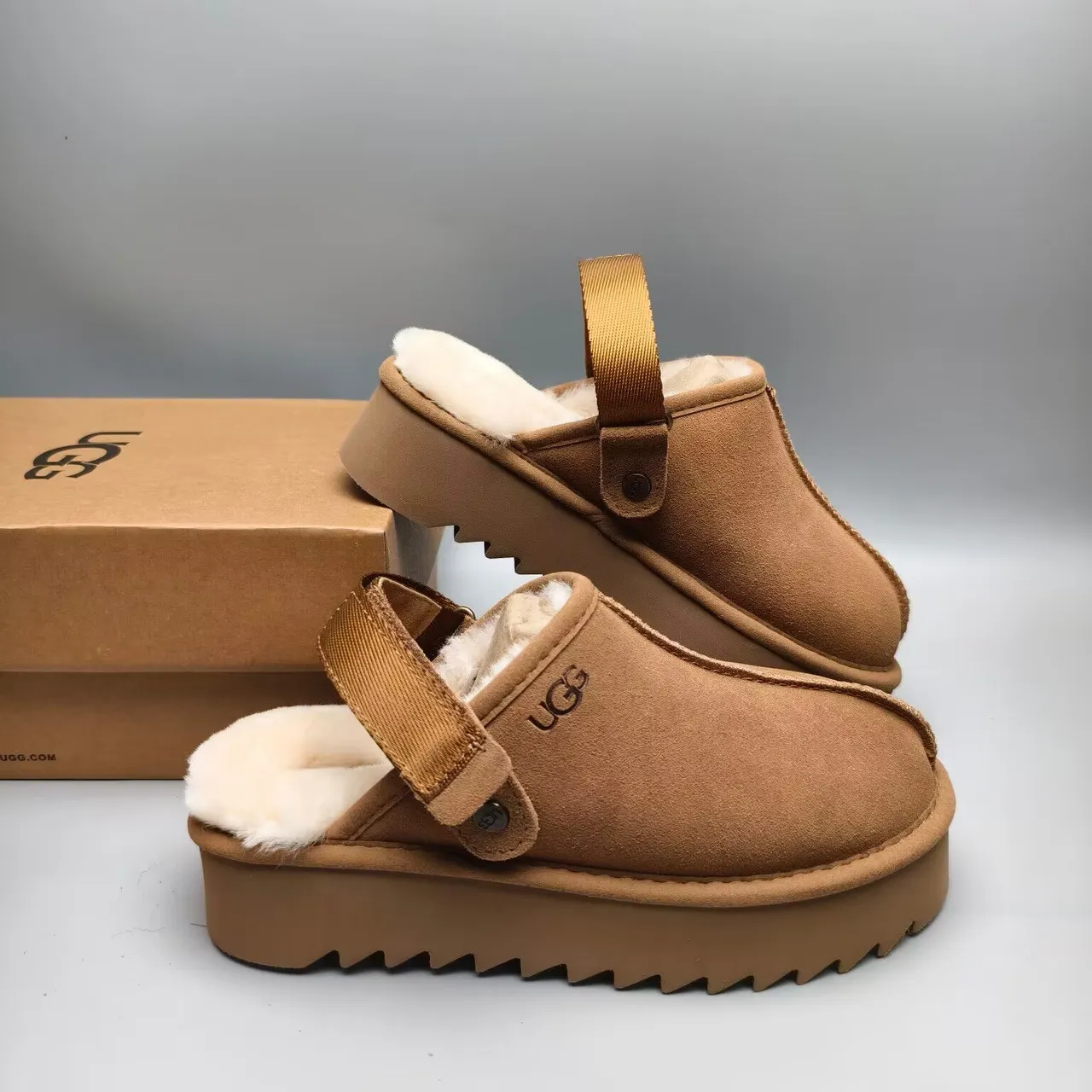 UGG Tasman Tan 麂皮羊毛内里拖鞋 2