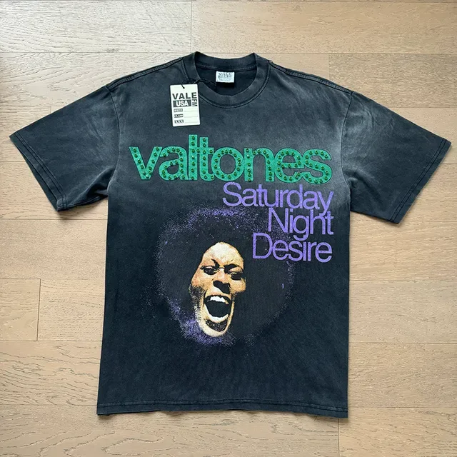 Camiseta preta Vale Forever Saturday Night Desire com estampa gráfica 2