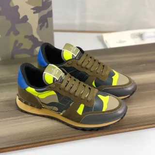 Valentino Verde Ejército Amarillo Panel Camuflaje Acentos Neón Contraste Zapatillas Estilo de Vida