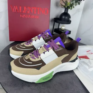 Valentino বেইজ বাদামী সোল মাল্টি-প্যানেল উপরের অংশ চাঙ্কি স্নিকার