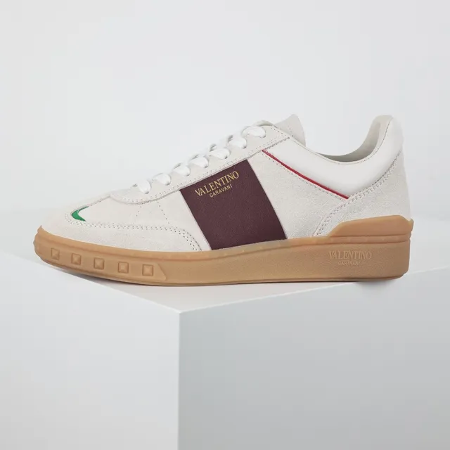 Valentino Garavani Off-White عنابي خطوط حذاء أسلوب حياة 9