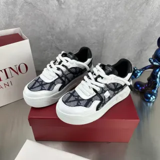 Valentino Tênis Lifestyle de Tecido Monogramado Chunky com Plataforma