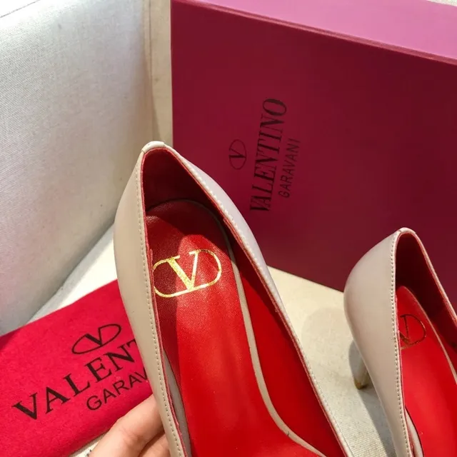 Valentino Rockstud Beige Red Pointed Toe Stiletto Heel Pump 4