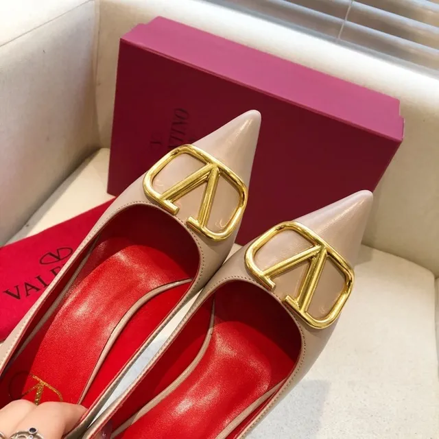 Valentino Rockstud Beige Red Pointed Toe Stiletto Heel Pump 5