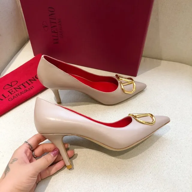 Valentino Rockstud Beige Red Pointed Toe Stiletto Heel Pump 6
