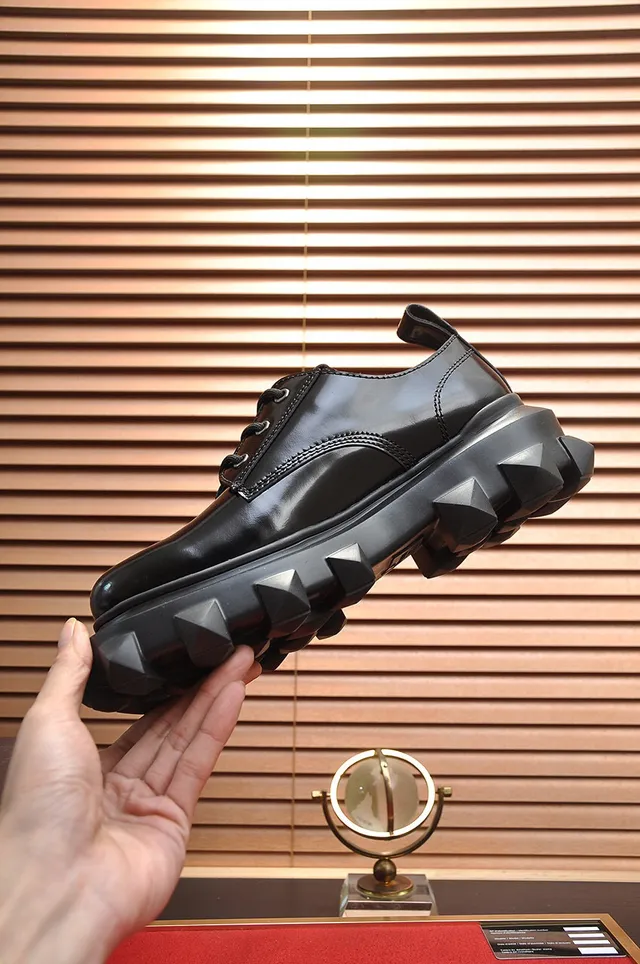 Valentino Rockstud Black Patent Leather Studded Platform Oxford Shoes 6