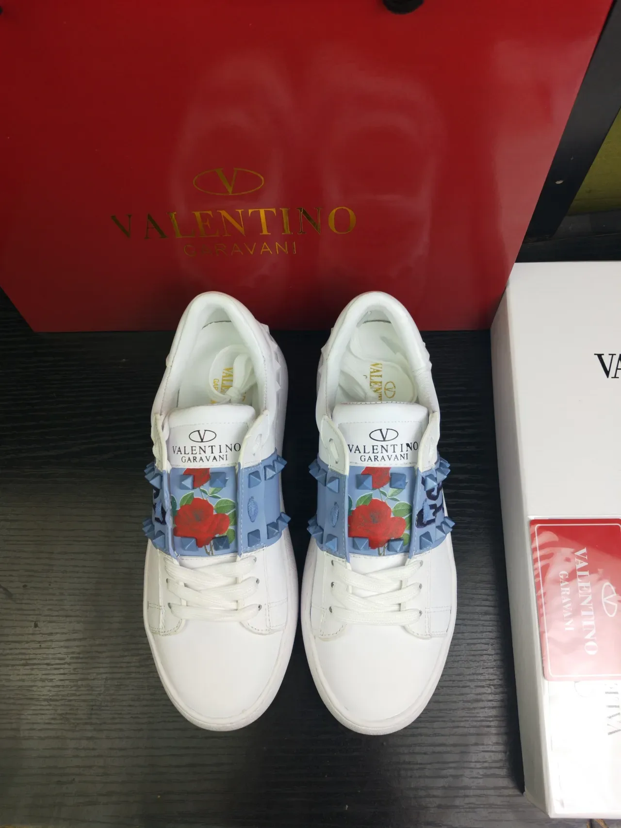 Valentino Rockstud White Leather Studded Side Strap Rose and Chain Print Lifestyle Sneakers 2