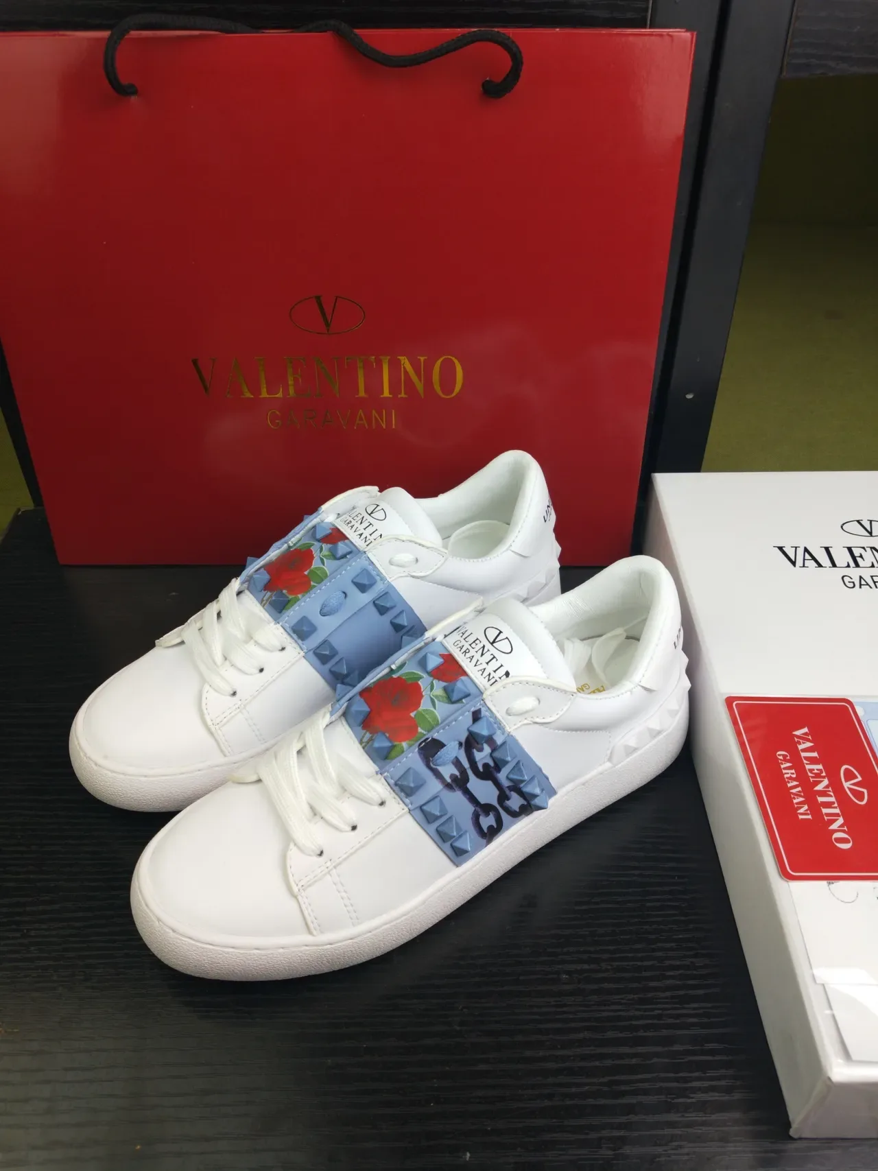 Valentino Rockstud White Leather Studded Side Strap Rose and Chain Print Lifestyle Sneakers 4