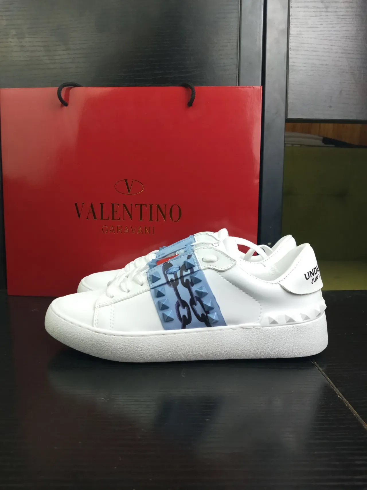 Valentino Rockstud White Leather Studded Side Strap Rose and Chain Print Lifestyle Sneakers 5