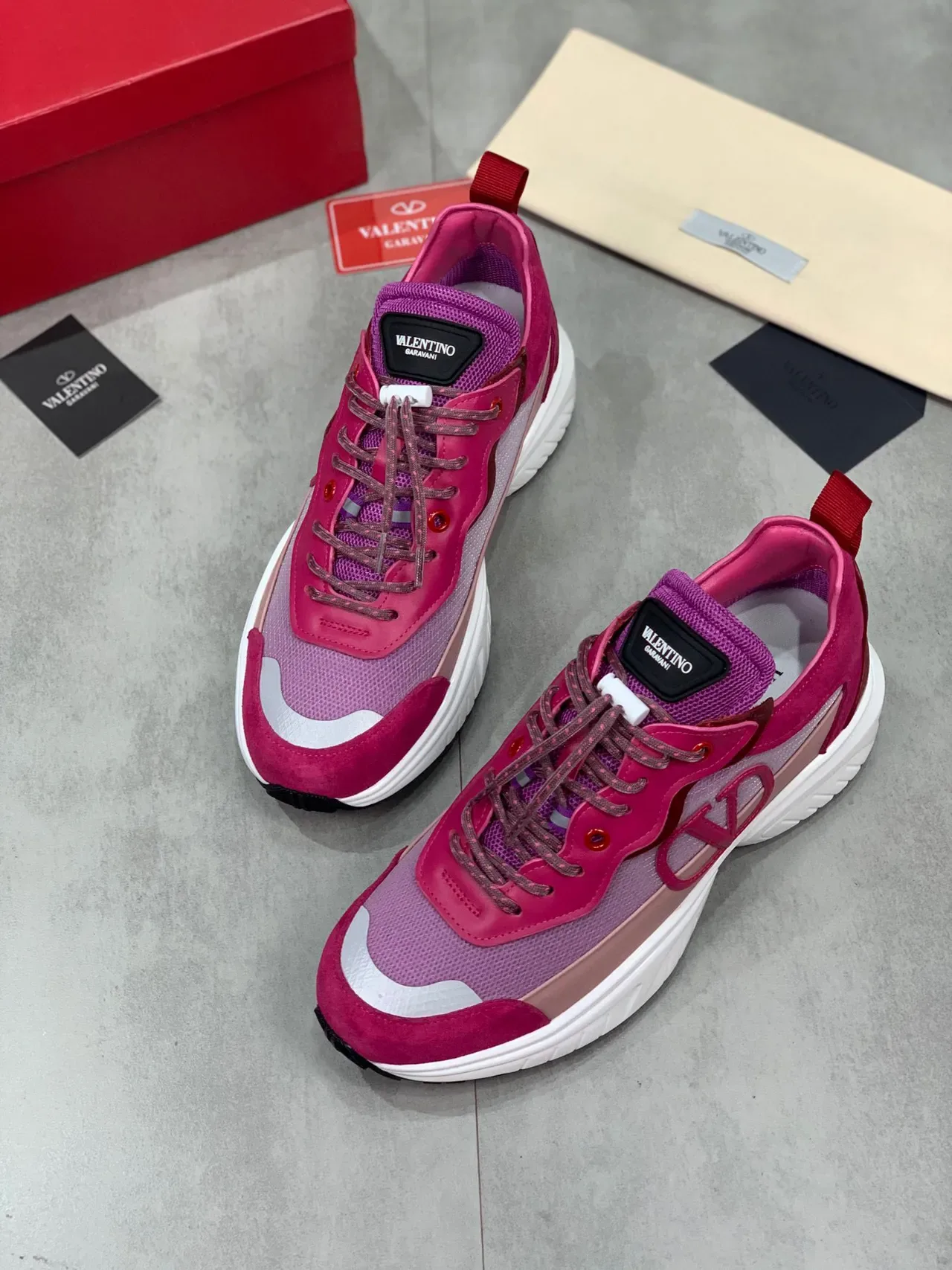 Valentino VLogo Chunky Sneaker Rosa y Blanco 7