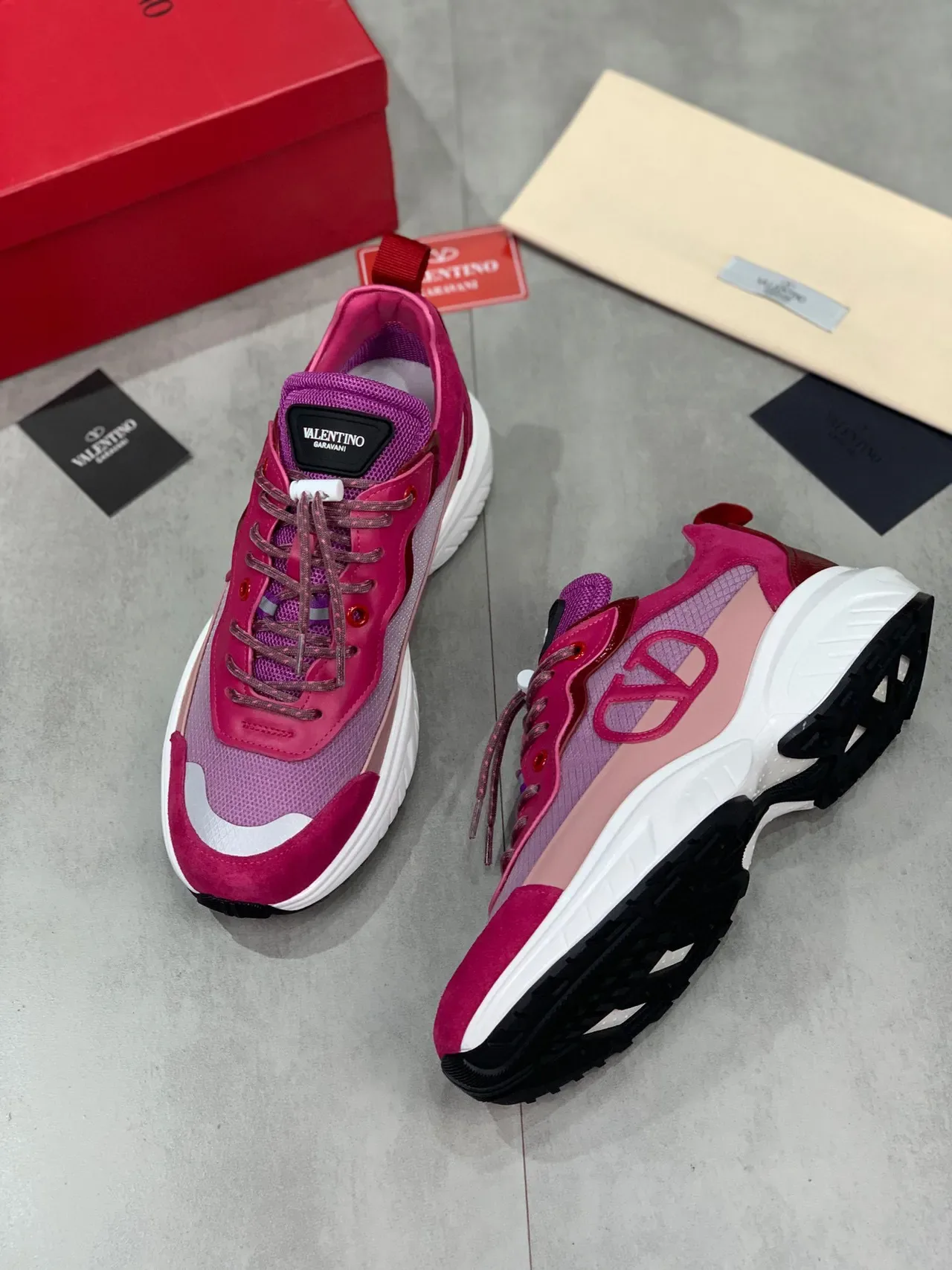 Valentino VLogo Chunky Sneaker Rosa y Blanco 8