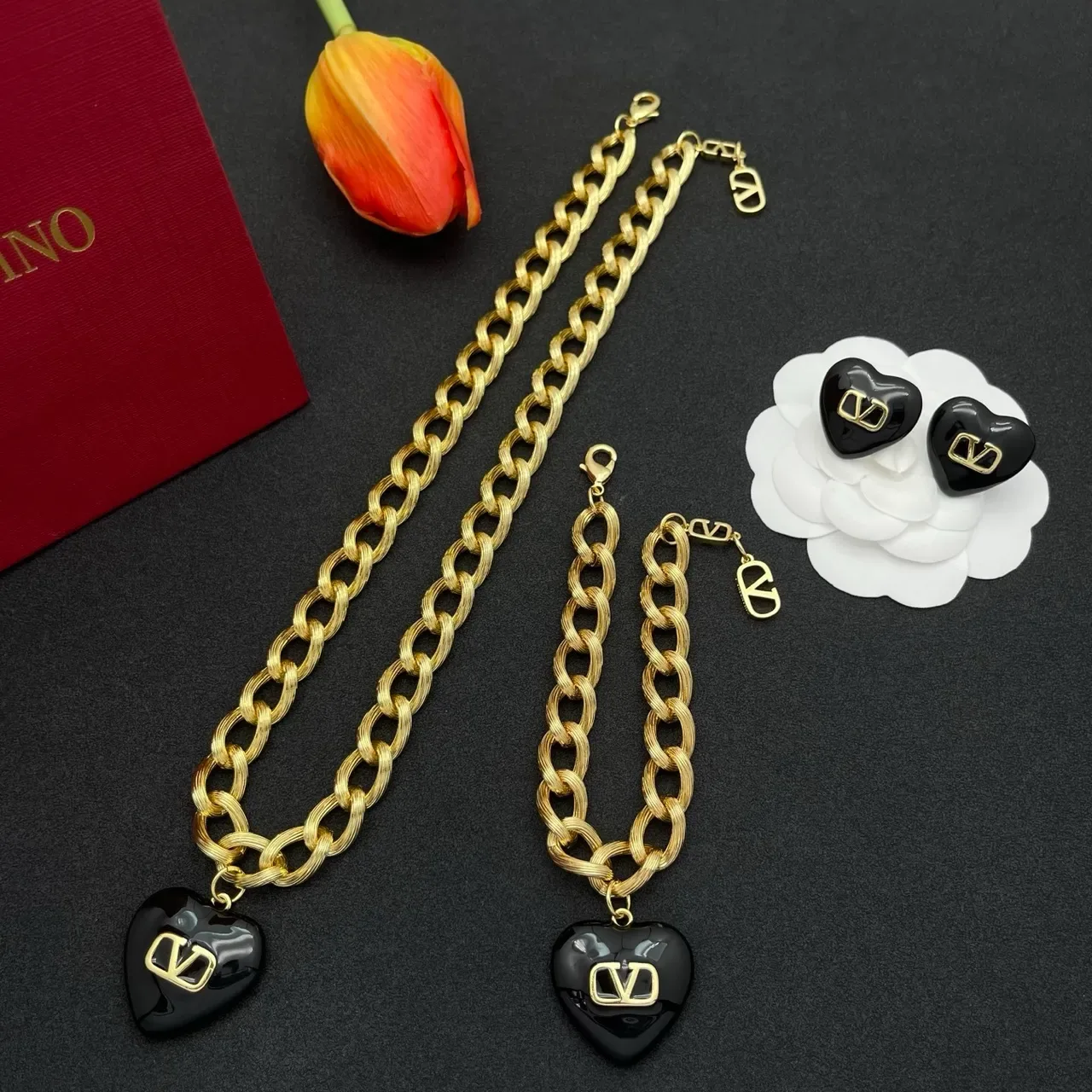 Valentino VLogo हार्ट चंकी चेन ব্রেসলেট 2