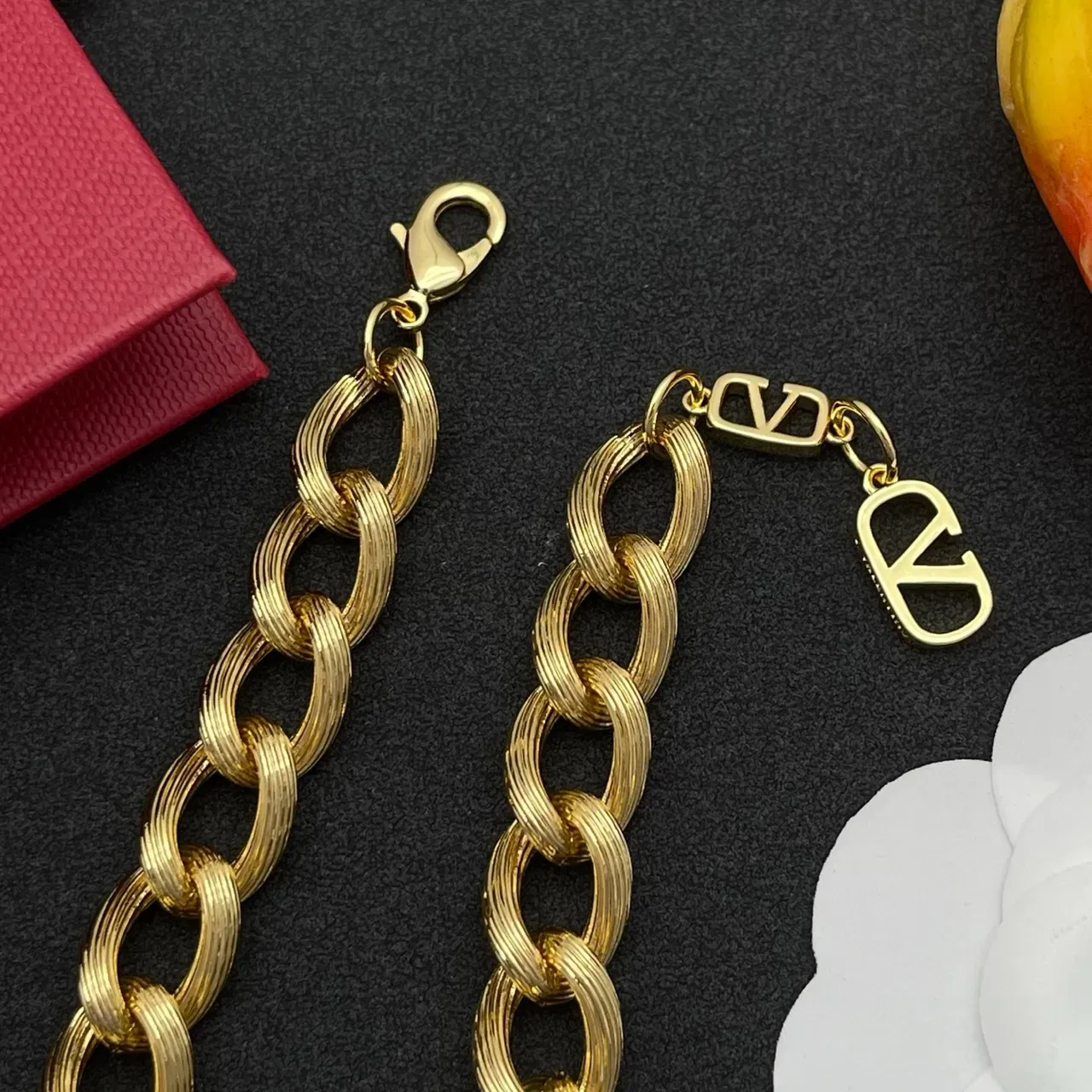 Valentino VLogo हार्ट चंकी चेन ব্রেসলেট 6