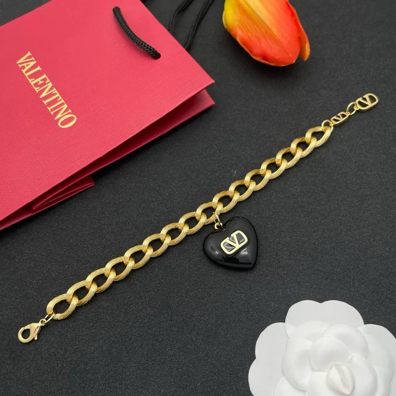 Valentino VLogo हार्ट चंकी चेन ব্রেসলেট 8