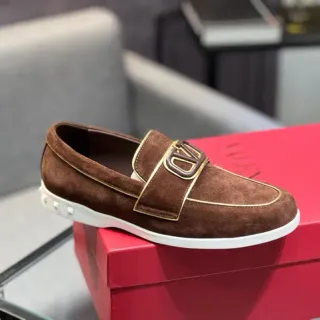 Valentino VLOGO Mocassim Marrom Branco Camurça Superior Tira com fivela Mocassim