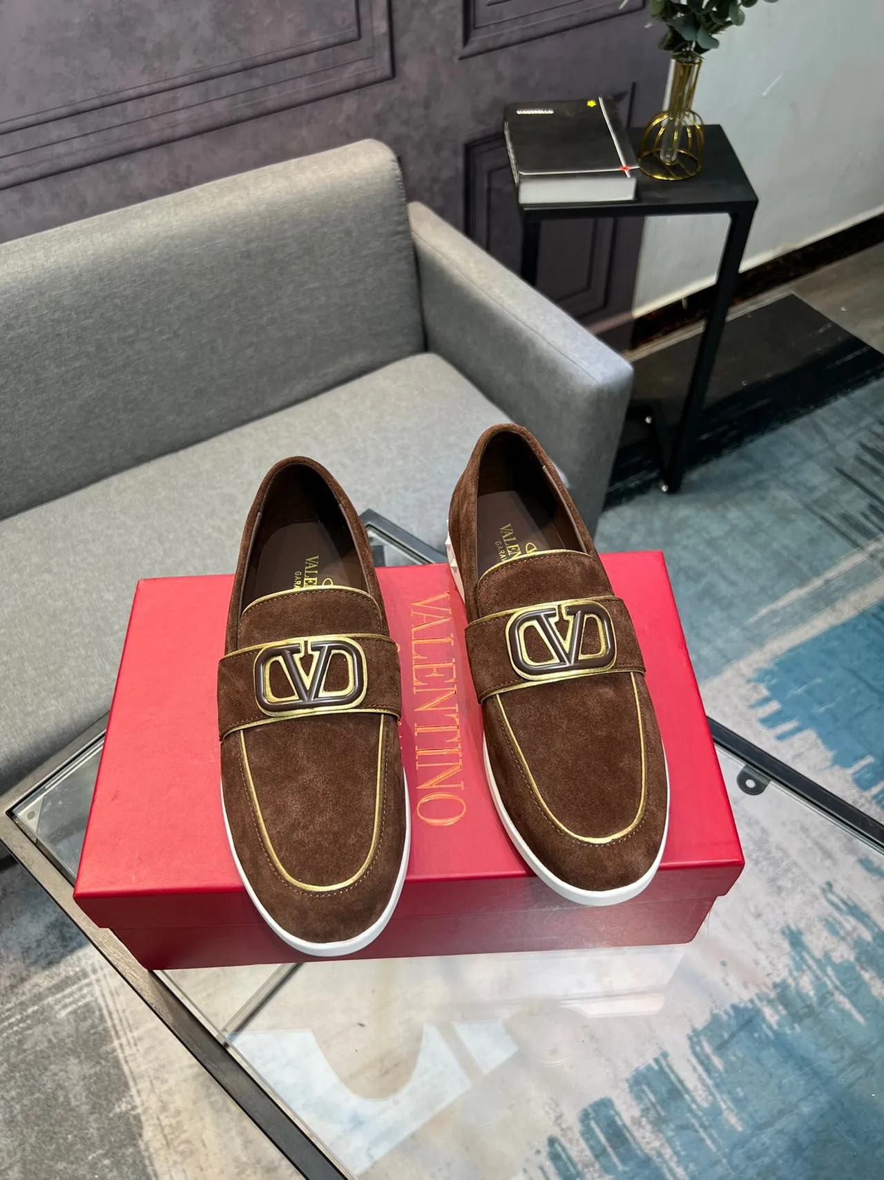 Valentino VLOGO Mocassins Marron Blanc Daim Supérieur Sangle à boucle Mocassins 5