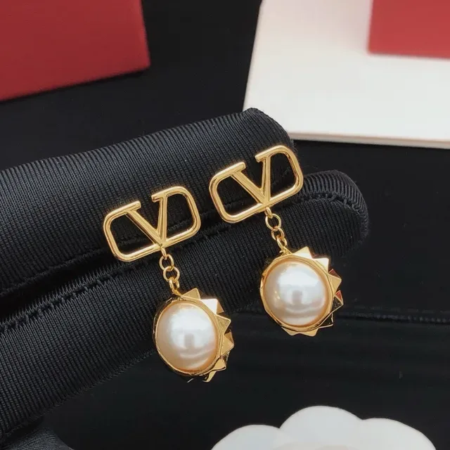 Valentino VLogo Pearl Drop Earrings 4