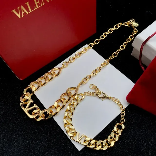 Valentino VLTN মোটা কার্ব চেইন নেকলেস 7