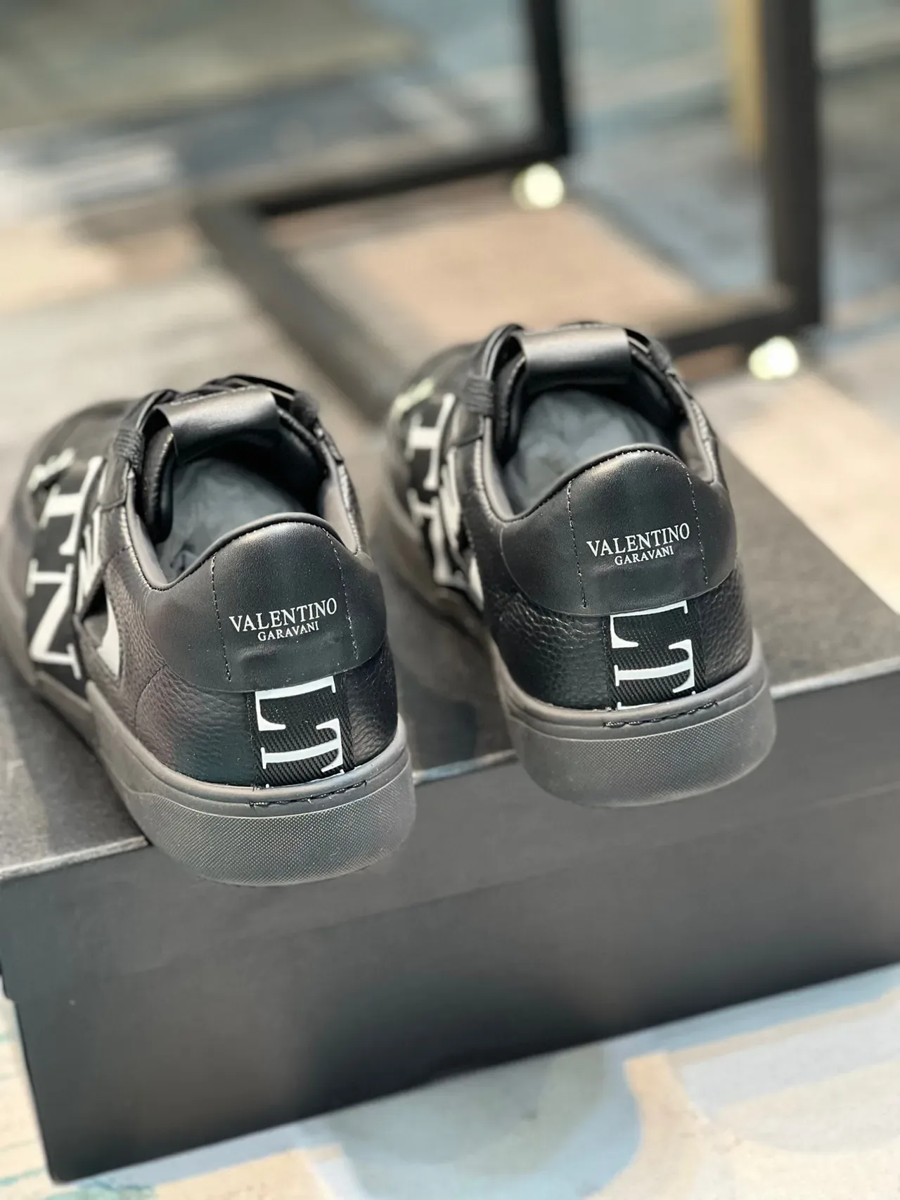ভ্যালেন্টিনো VLTN স্ট্র্যাপ স্নিকার কালো লাইফস্টাইল স্নিকার 3
