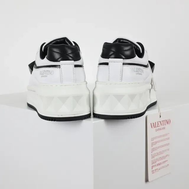 Valentino Tênis Lifestyle Branco e Cinza Low-Top com Sola de Plataforma 8
