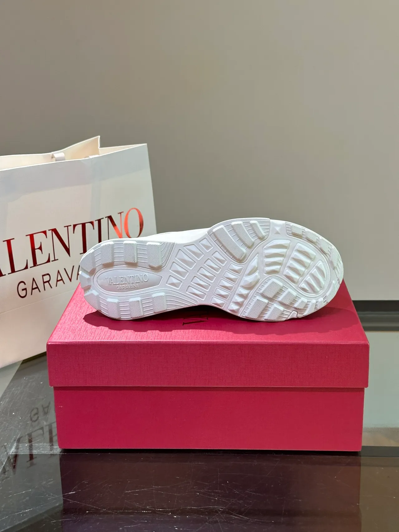 Valentino Chaussures de Sport Blanches à Semelle de Plateforme Partie Supérieure Géométrique en Couches Chaussures Chunky 2