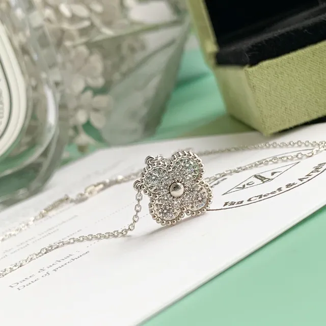 Van Cleef & Arpels Alhambra 四叶草 镶钻项链 2