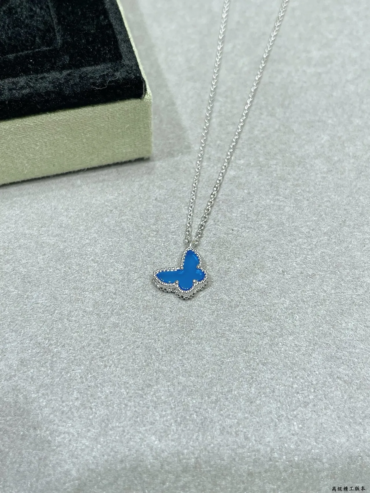 Van Cleef & Arpels Papillon নীল ইনামেল প্রজাপতি পেন্ডেন্ট মালা 4