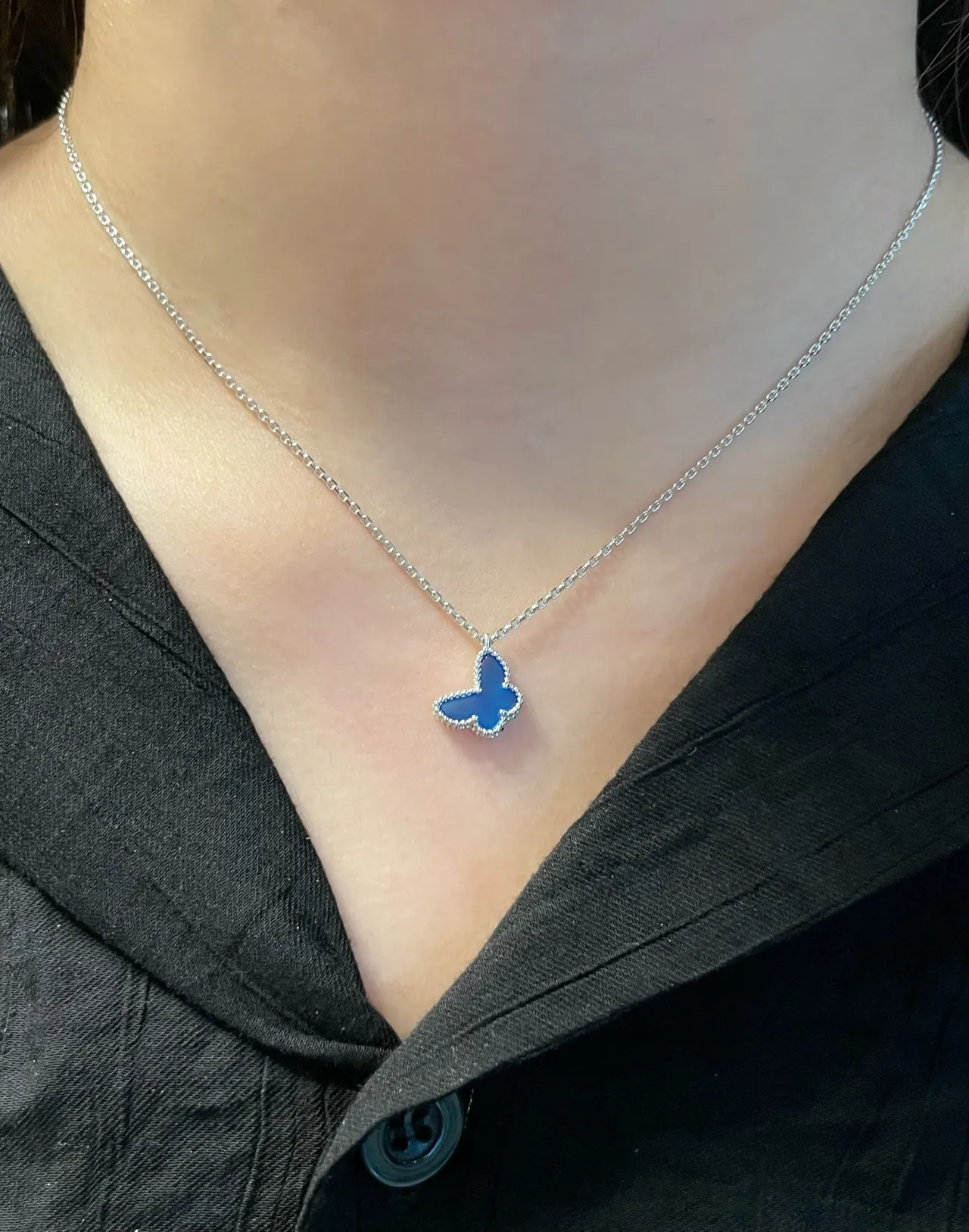 Van Cleef & Arpels Papillon নীল ইনামেল প্রজাপতি পেন্ডেন্ট মালা 9