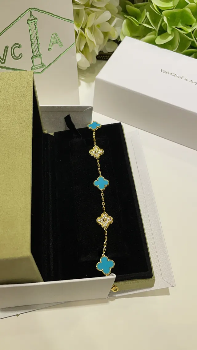Van Cleef & Arpels Alhambra Five Motif Turquoise و Pavé سوار 7