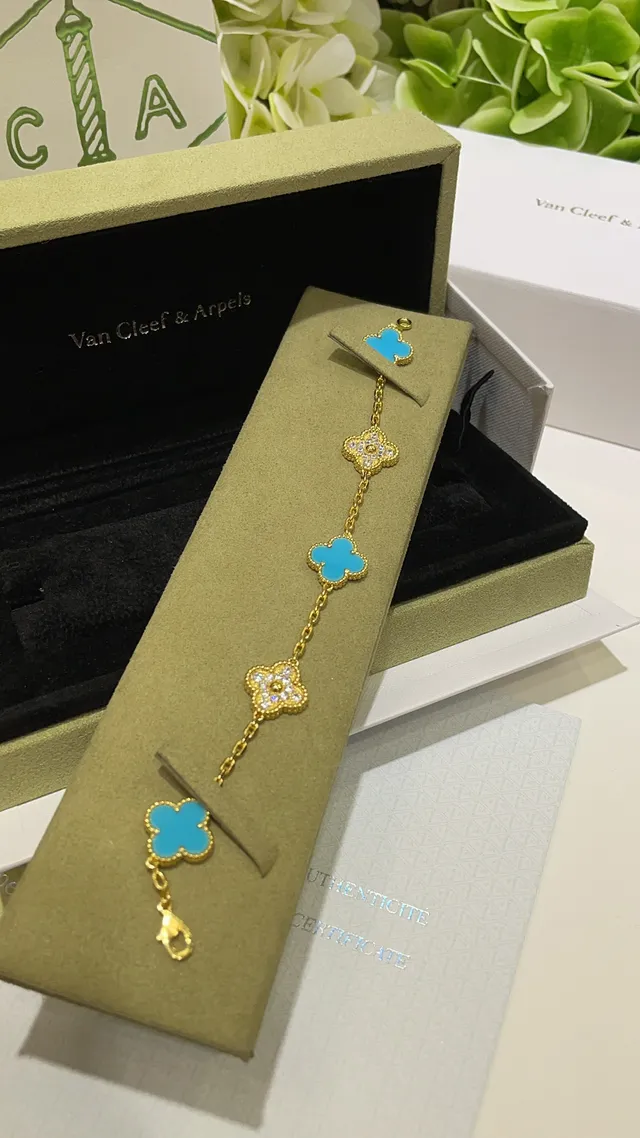 Van Cleef & Arpels Alhambra Five Motif Turquoise و Pavé سوار 8