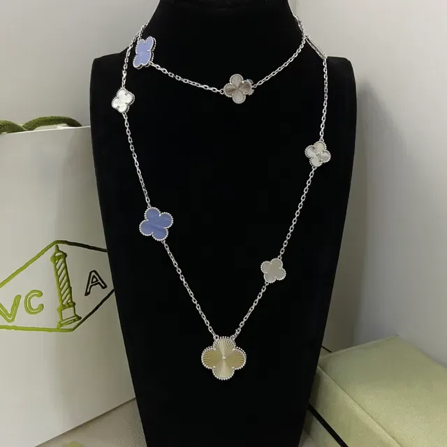 Van Cleef & Arpels Alhambra চার পাতার ক্লোভার এবং পাখা মোটিফ নেকলেস 4