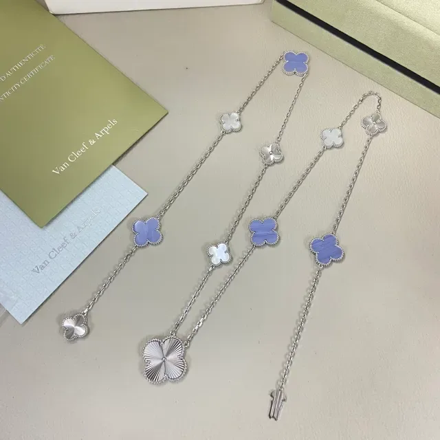 Van Cleef & Arpels Alhambra চার পাতার ক্লোভার এবং পাখা মোটিফ নেকলেস 5