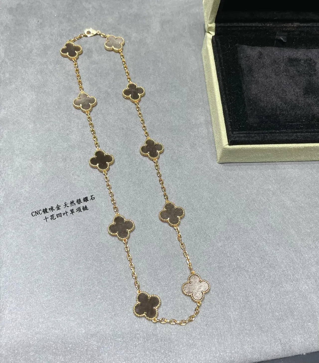 Van Cleef & Arpels Alhambra Cadena Oro Negro Motivos Trébol Collar 6