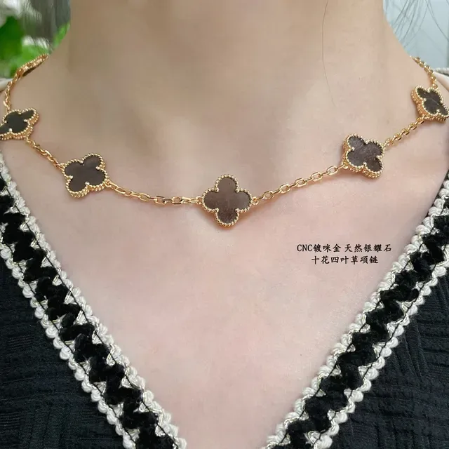 Van Cleef & Arpels Alhambra Cadena Oro Negro Motivos Trébol Collar 8