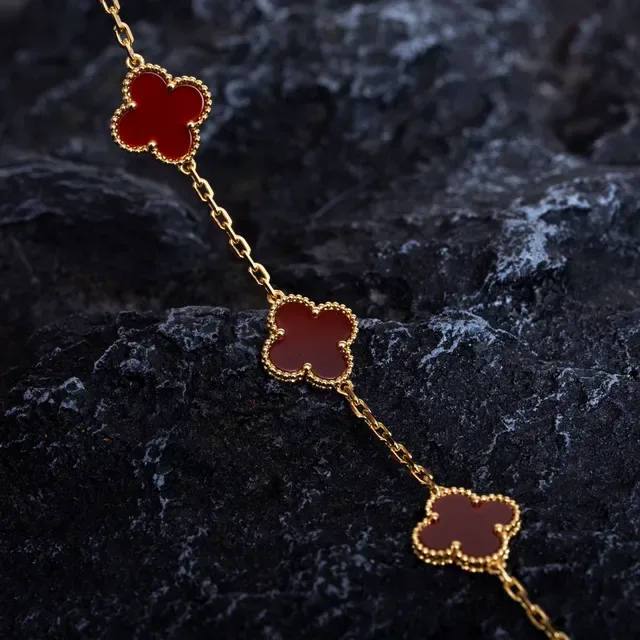 Van Cleef & Arpels Alhambra Red Enamel Four-Leaf Clover Gold Bracelet 5
