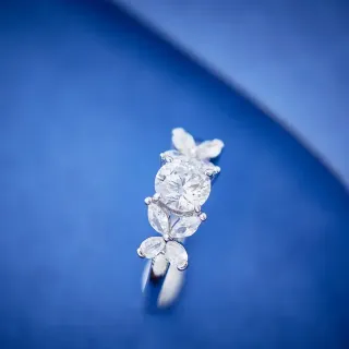 Van Cleef & Arpels Frivole Floral Cluster Round and Marquise-Cut Diamond Ring