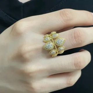 Van Cleef & Arpels Frivole Floral Pavé Gold Ring