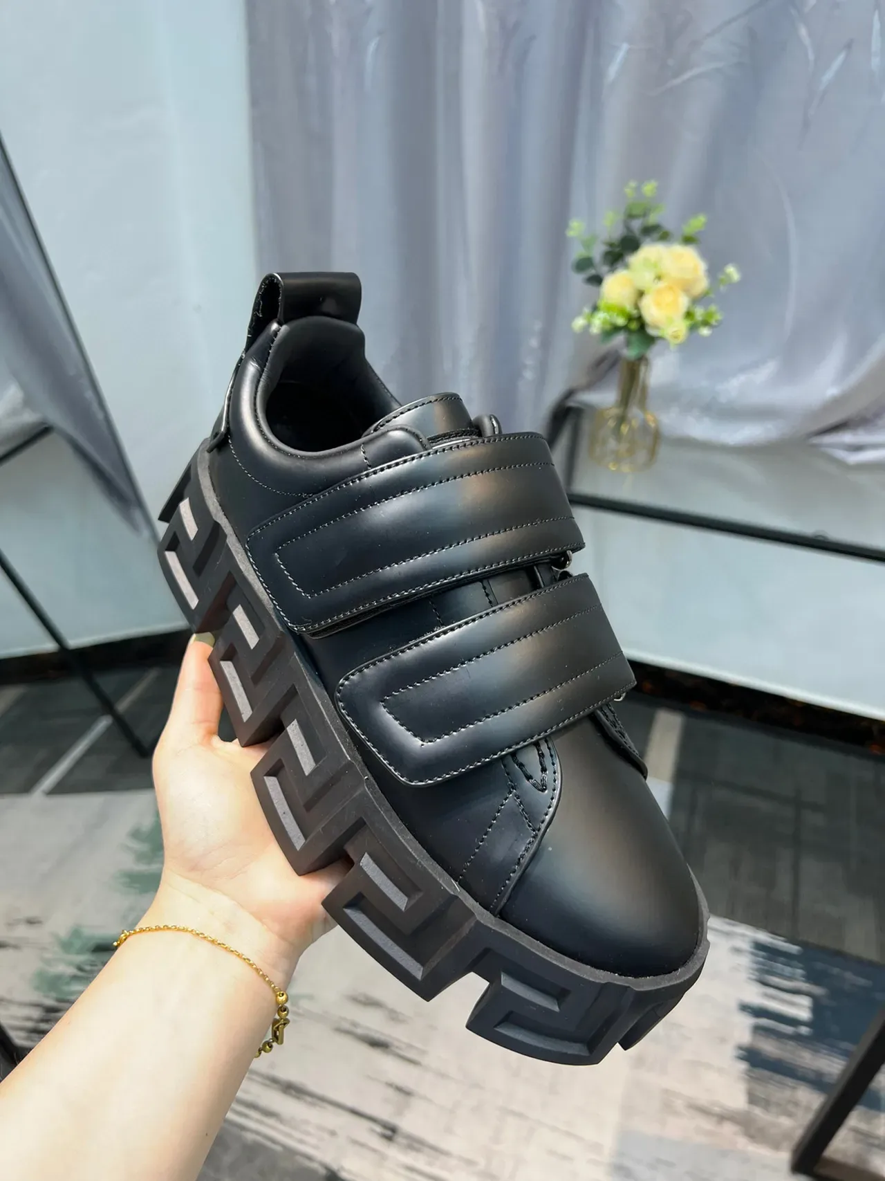 Versace কালো চাঙ্কি প্ল্যাটফর্ম সোল ট্রিপল ভেলক্রো স্ট্র্যাপ লাইফস্টাইল স্নিকার্স 7