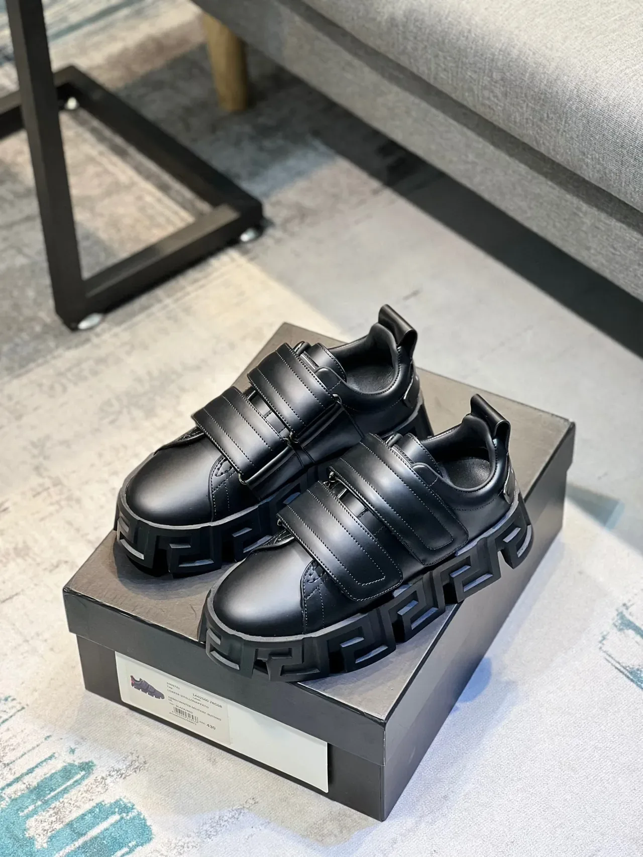 Versace কালো চাঙ্কি প্ল্যাটফর্ম সোল ট্রিপল ভেলক্রো স্ট্র্যাপ লাইফস্টাইল স্নিকার্স 8